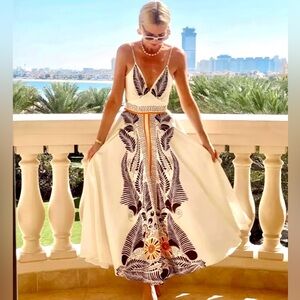 ♥️Hello Gorgeous! Printed V-Neck Cami Cutout Maxi Dress - Apricot